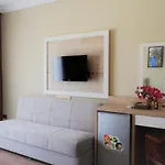 Golden Palms & Cafe 4*