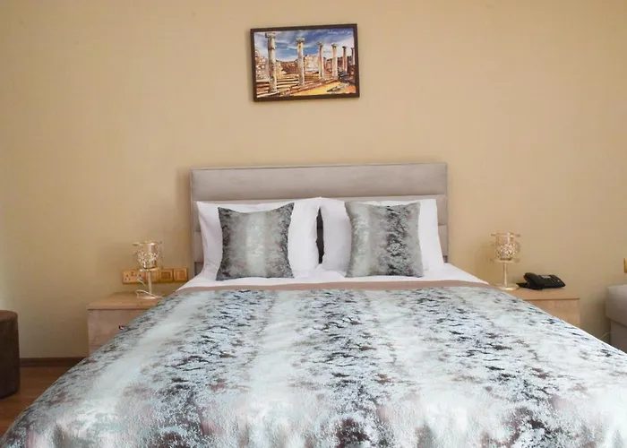 Golden Palms & Cafe Pensjonat 4*