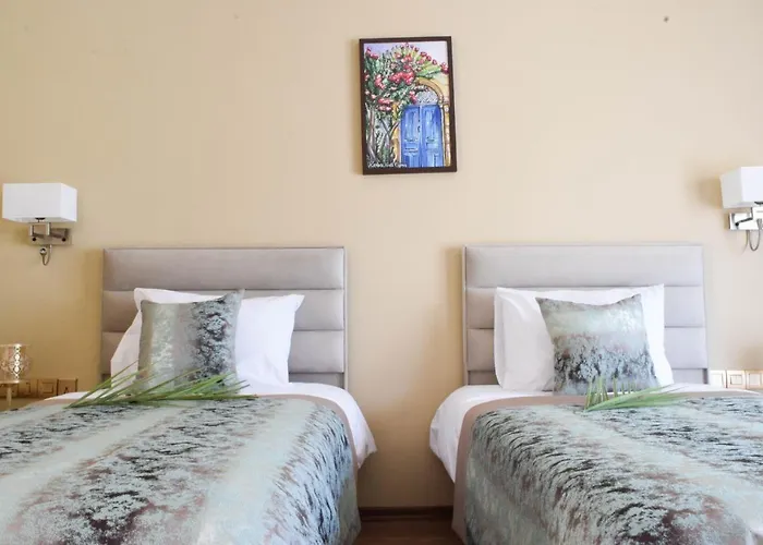 Golden Palms & Cafe Pensjonat 4*